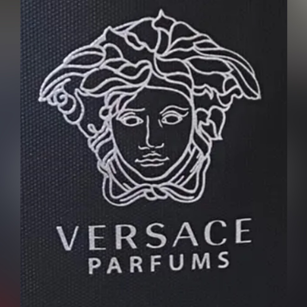 🖤 VERSACE Parfums Crossbody Waist Fanny Belt Bag Medusa Logo Black Like New! 🖤 - Picture 2 of 6